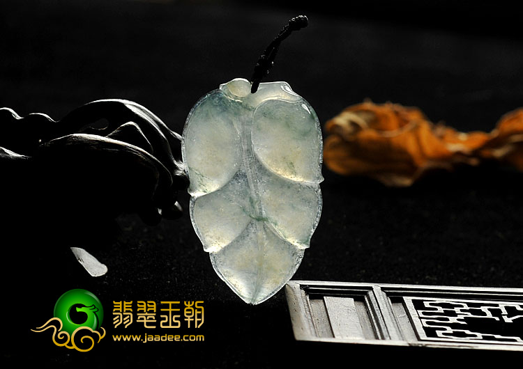 冰种飘花缅甸翡翠A货叶子挂件