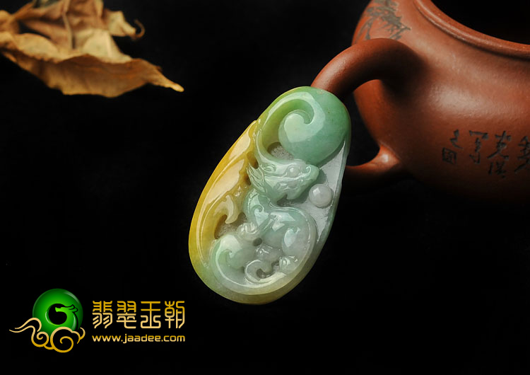 糯冰种黄加绿缅甸翡翠A货貔貅挂件