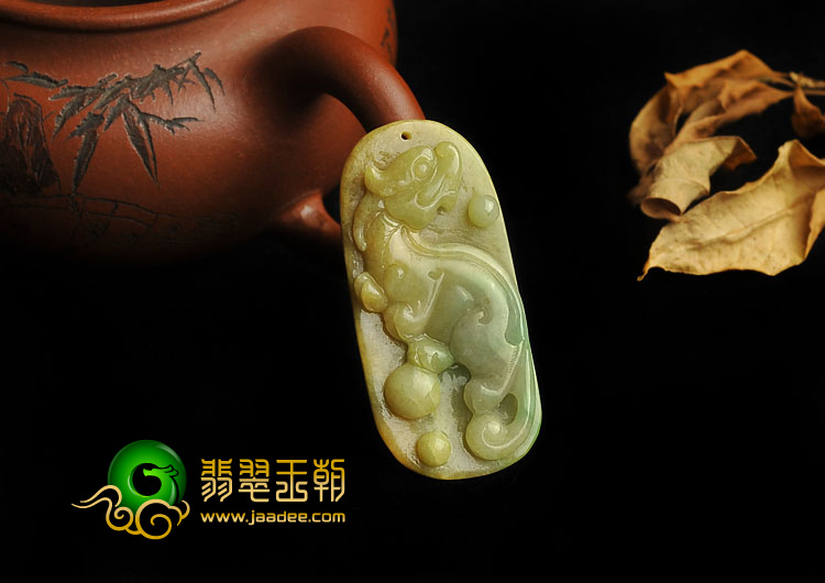 糯冰种褐黄飘花缅甸翡翠A货貔貅挂件