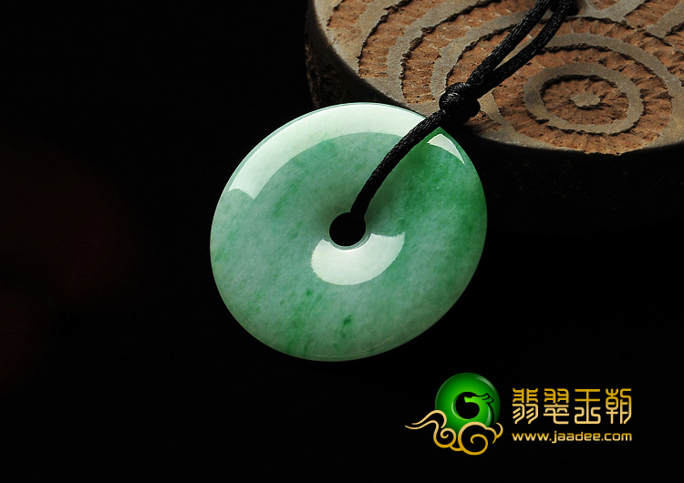 糯冰种翠色缅甸翡翠A货平安扣挂件