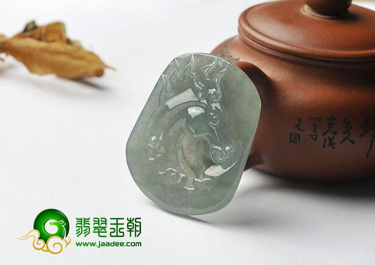 冰种晴水缅甸翡翠A货马牌挂件