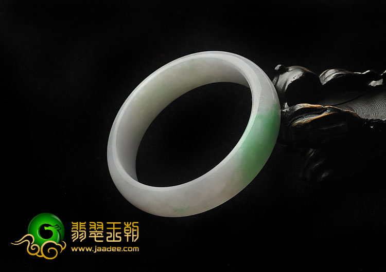 糯冰种飘翠缅甸翡翠A货手镯（53.5mm）