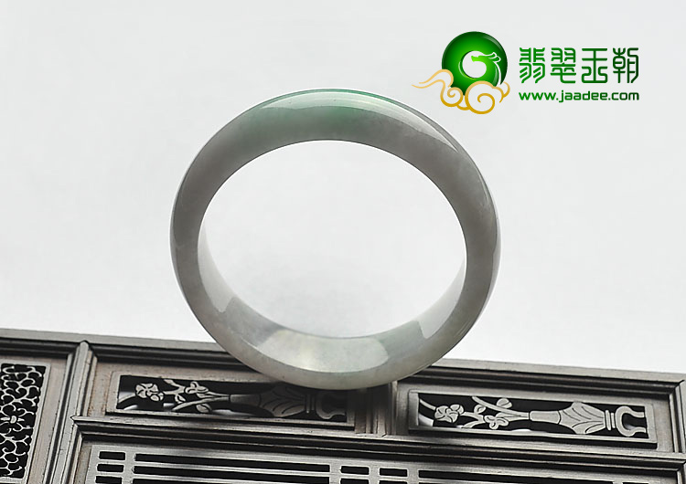 糯冰种飘翠缅甸翡翠A货手镯（53.5mm）