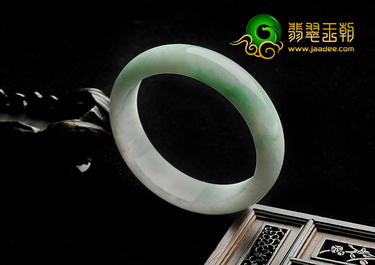 糯冰种飘翠缅甸翡翠A货手镯（58.2mm）