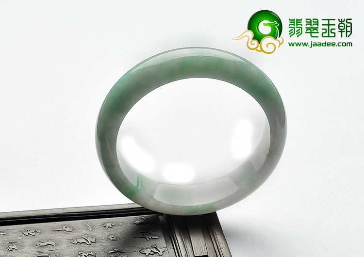 糯冰种飘翠缅甸翡翠A货手镯（58.2mm）