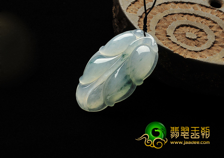 (超值推荐)冰种飘花缅甸翡翠A货叶子挂件