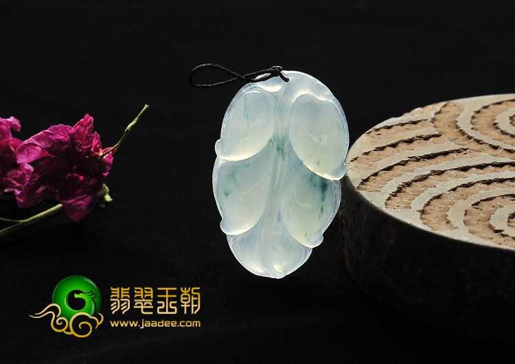 (超值推荐)冰种飘花缅甸翡翠A货叶子挂件