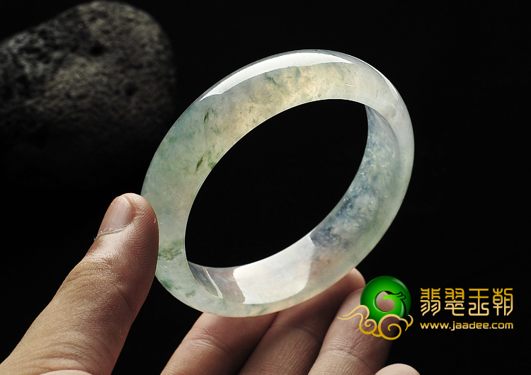 冰种飘花缅甸翡翠A货手镯（57.7mm）