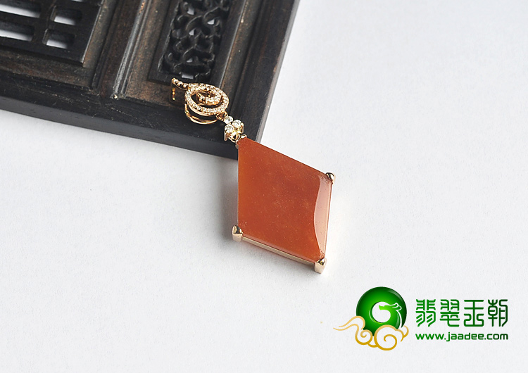 糯冰种红黄翡缅甸翡翠A货镶玫瑰金胸坠（真钻）
