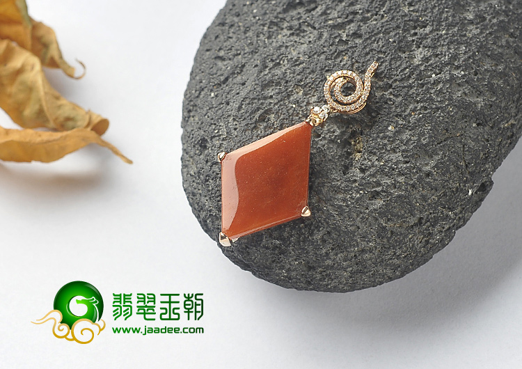 糯冰种红黄翡缅甸翡翠A货镶玫瑰金胸坠（真钻）