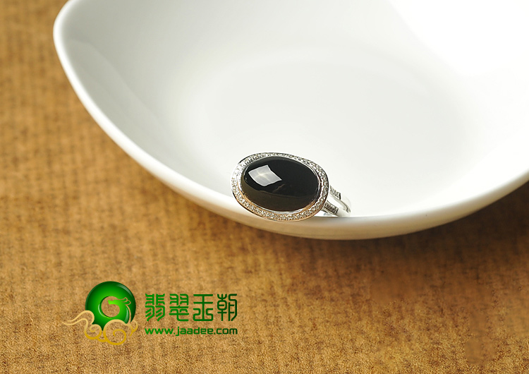冰玻种墨翠缅甸翡翠A货白金戒指（真钻）