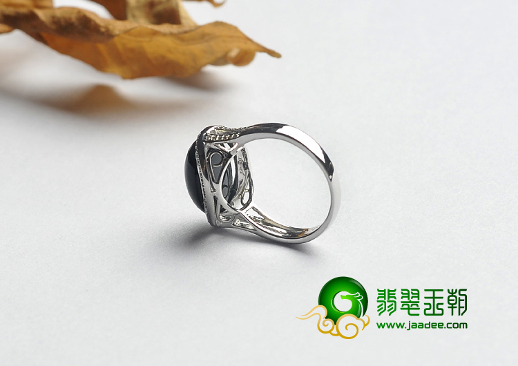 冰玻种墨翠缅甸翡翠A货白金戒指（真钻）