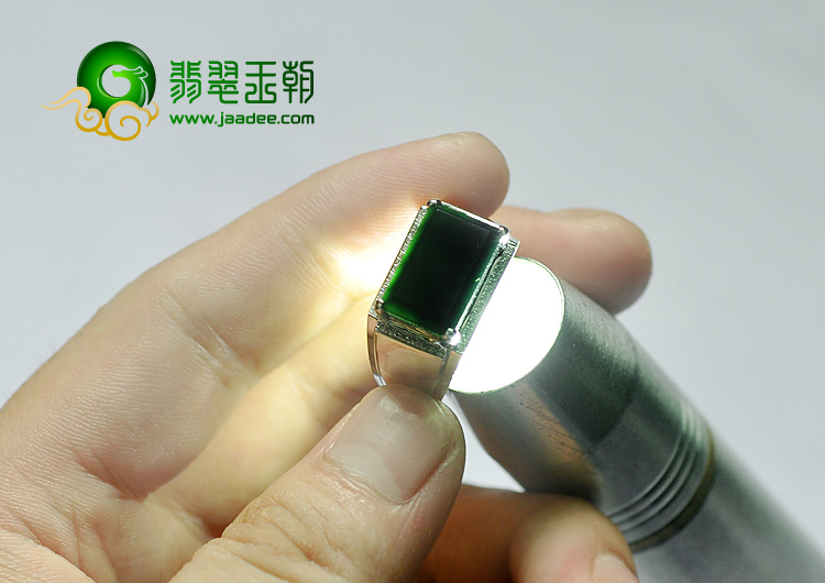 （超值推荐）冰玻种墨翠缅甸翡翠A货白金戒指（真钻）