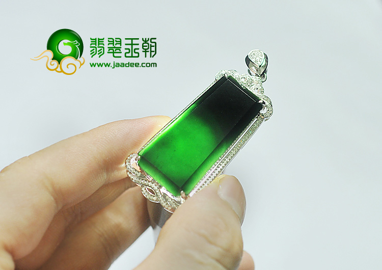 冰玻种墨翠缅甸翡翠A货白金胸坠（真钻）
