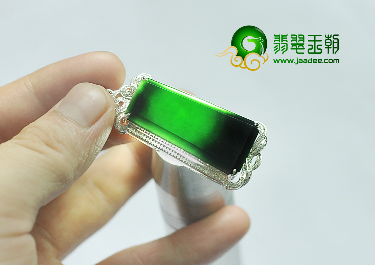 冰玻种墨翠缅甸翡翠A货白金胸坠（真钻）