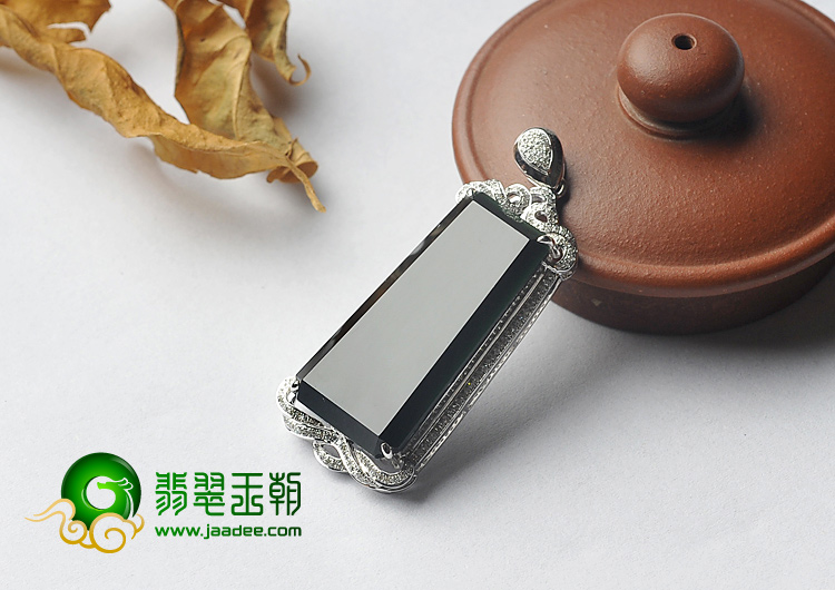 冰玻种墨翠缅甸翡翠A货白金胸坠（真钻）