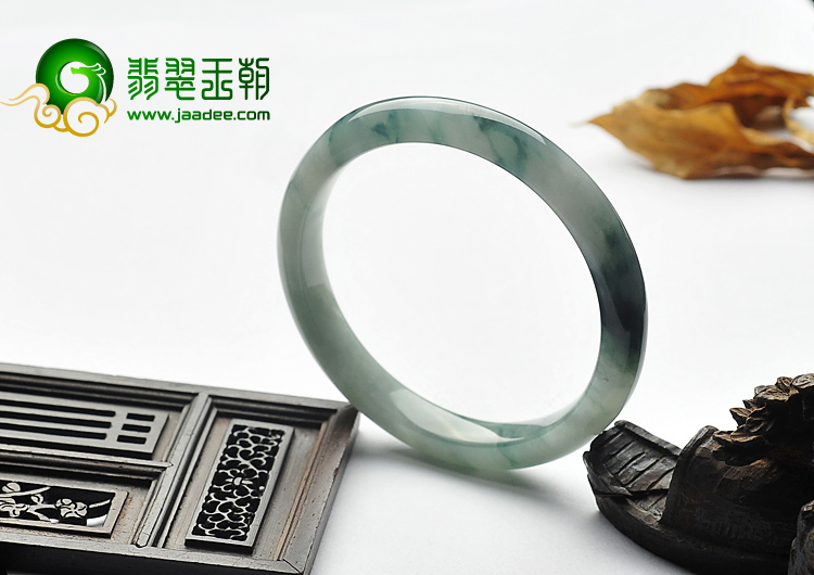 糯冰种飘花缅甸翡翠A货手镯（57.5mm）