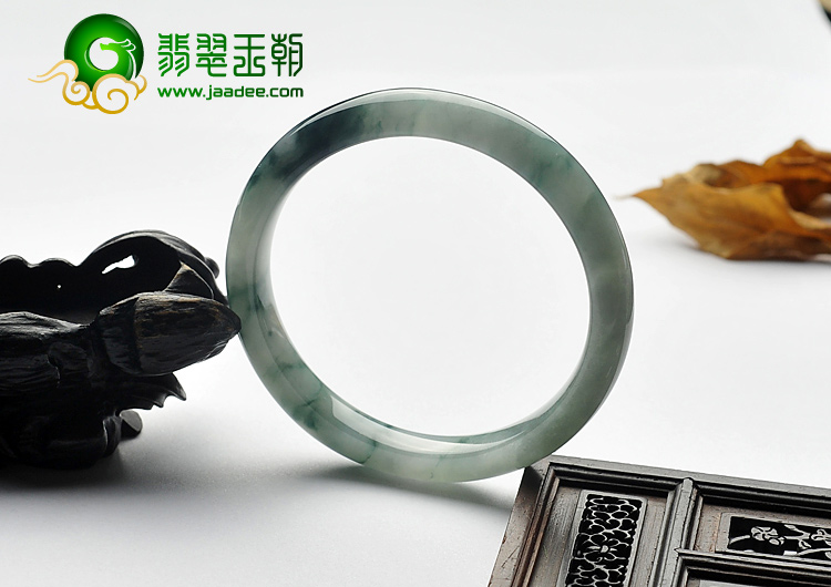 糯冰种飘花缅甸翡翠A货手镯（57.5mm）