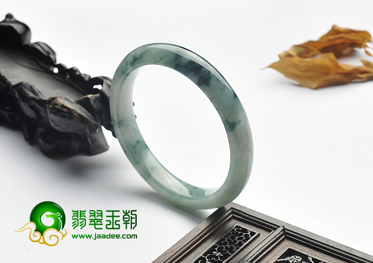 糯冰种飘花缅甸翡翠A货手镯（57.8mm）