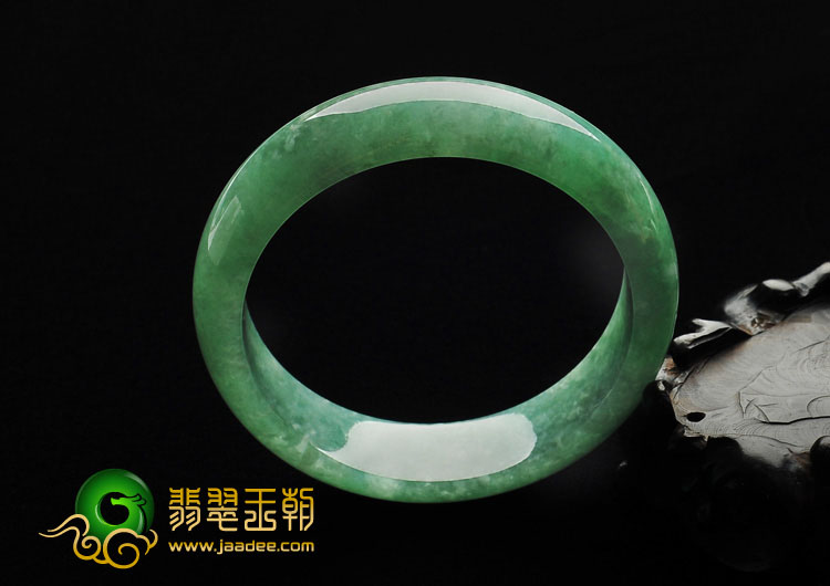 糯冰种豆绿满绿缅甸翡翠A货手镯（57.1mm）