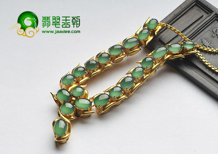 冰种晴水缅甸翡翠A货项链面