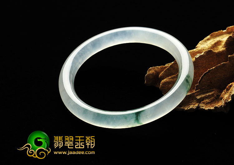 冰玻种飘花缅甸翡翠A货手镯（62.2mm）