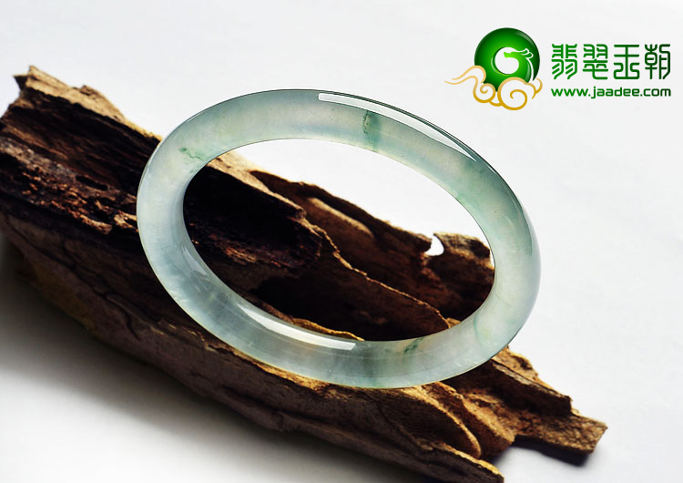 冰玻种飘花缅甸翡翠A货手镯（62mm）