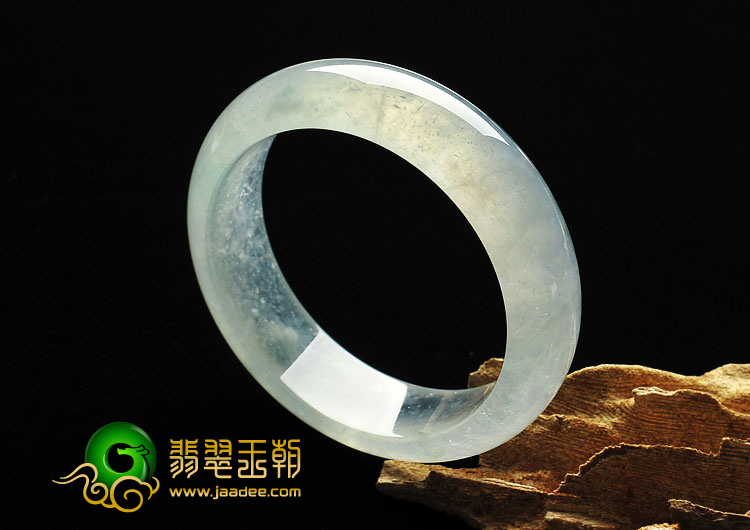 冰玻种晴水缅甸翡翠A货手镯（55.7mm）