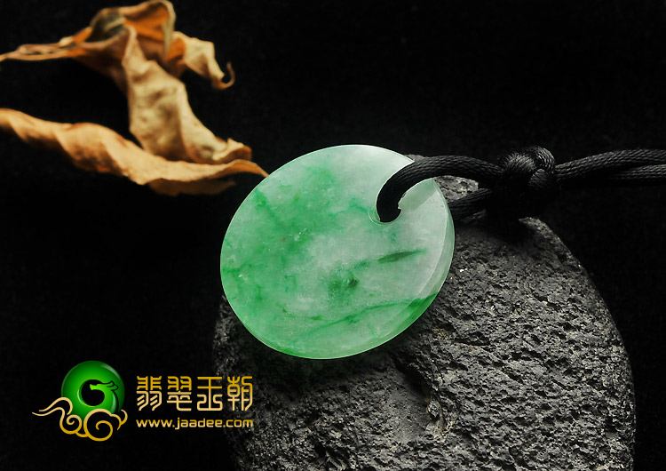 冰种阳绿缅甸翡翠A货平安扣挂件
