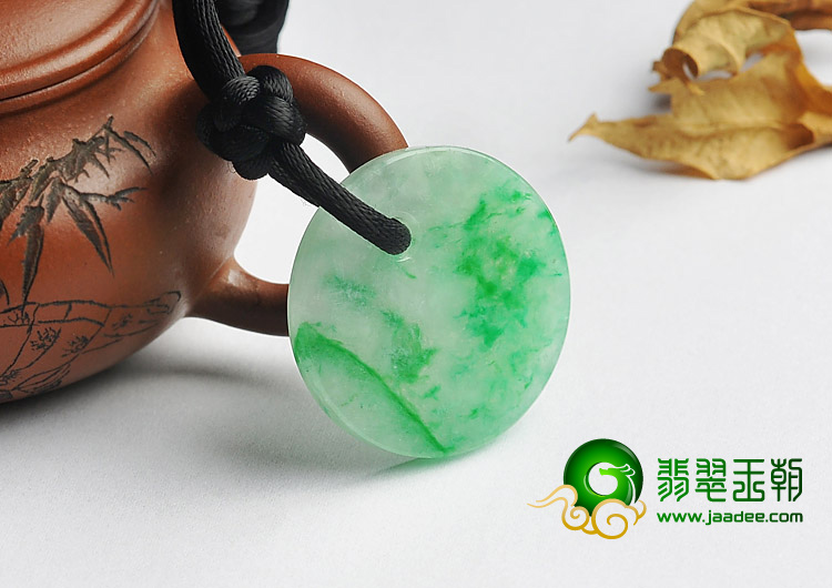 冰种阳绿缅甸翡翠A货平安扣挂件