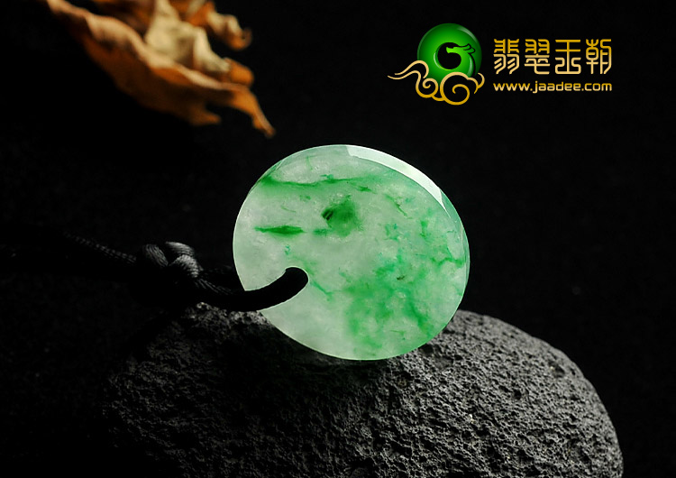 冰种阳绿缅甸翡翠A货平安扣挂件