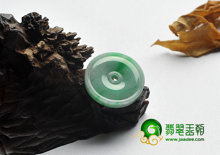 糯冰种飘翠缅甸翡翠A货平安扣挂件