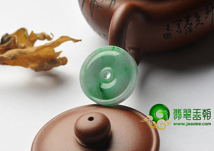 糯冰种飘翠缅甸翡翠A货平安扣挂件