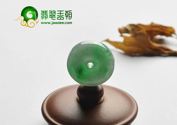 糯冰种飘翠缅甸翡翠A货平安扣挂件