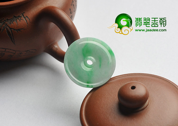 糯冰种飘翠缅甸翡翠A货平安扣挂件