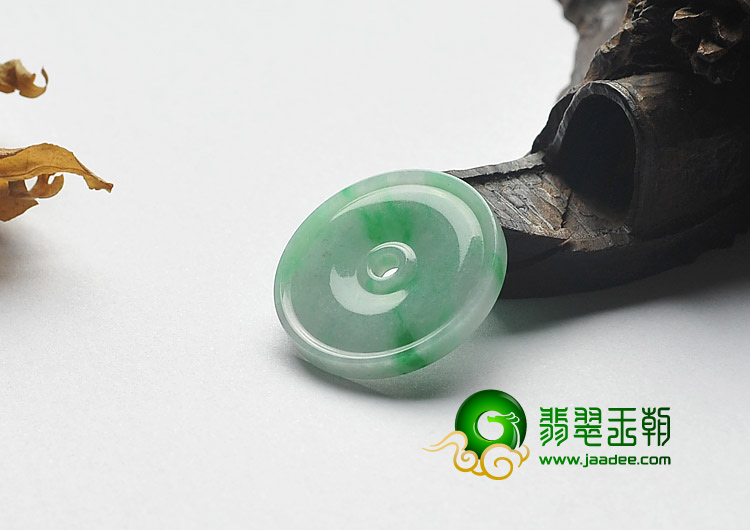 糯冰种飘翠缅甸翡翠A货平安扣挂件