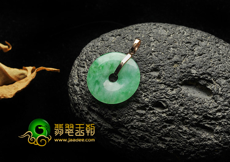 糯冰种飘翠缅甸翡翠A货平安扣挂件