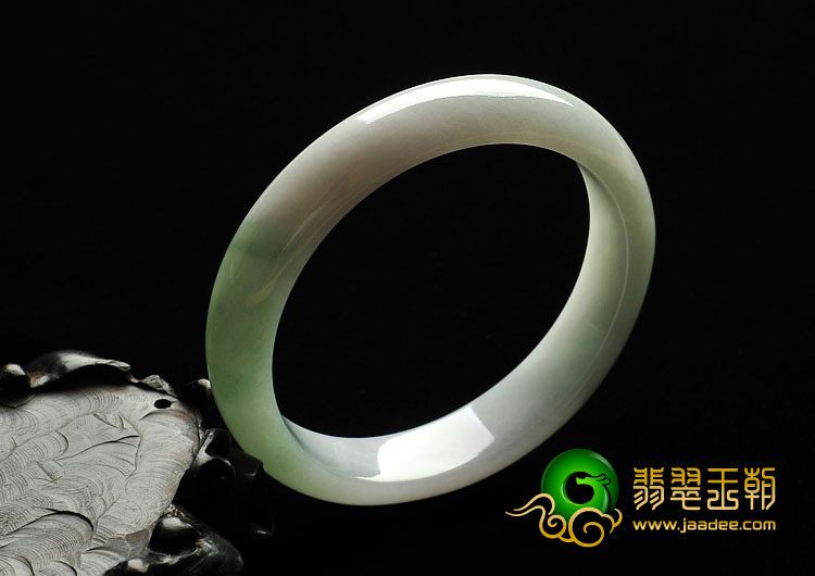 糯冰种绿晴水缅甸翡翠A货手镯（58mm）
