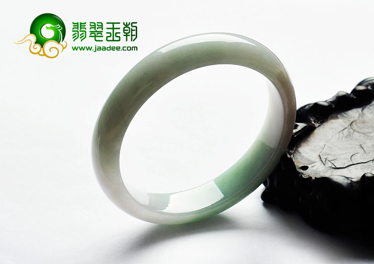 糯冰种绿晴水缅甸翡翠A货手镯（58mm）