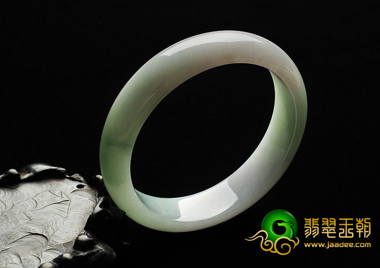 糯冰种绿晴水缅甸翡翠A货手镯（59.8mm）