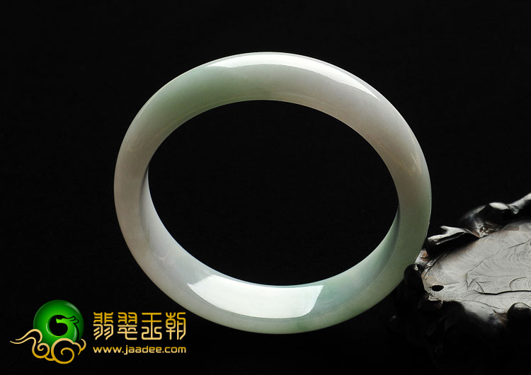 糯冰种绿晴水缅甸翡翠A货手镯（59.8mm）