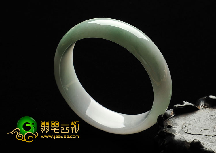 糯冰种绿晴水缅甸翡翠A货手镯（56.9mm）