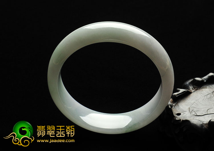 糯冰种绿晴水缅甸翡翠A货手镯（59.8mm）