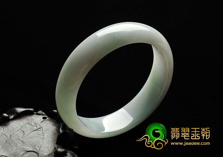 糯冰种绿晴水缅甸翡翠A货手镯（59.8mm）