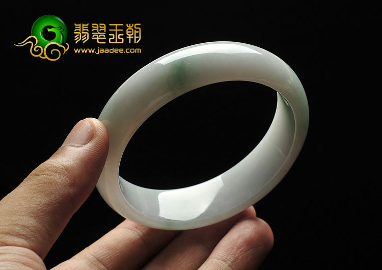 糯冰种绿晴水缅甸翡翠A货手镯（59.8mm）