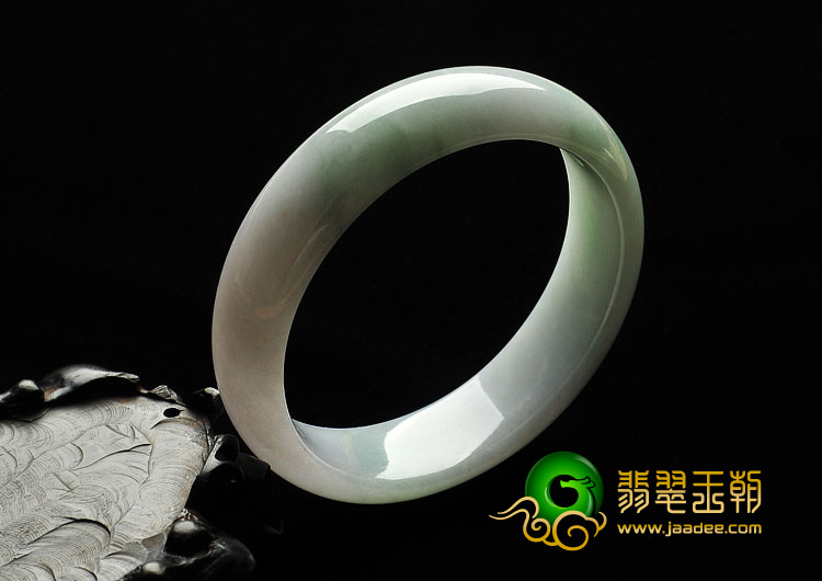 糯冰种绿晴水缅甸翡翠A货手镯（59.8mm）