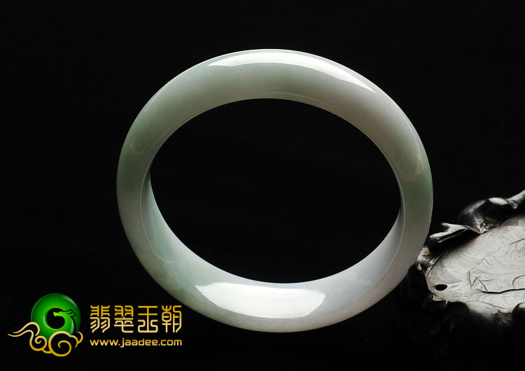 糯冰种绿晴水缅甸翡翠A货手镯（59.8mm）