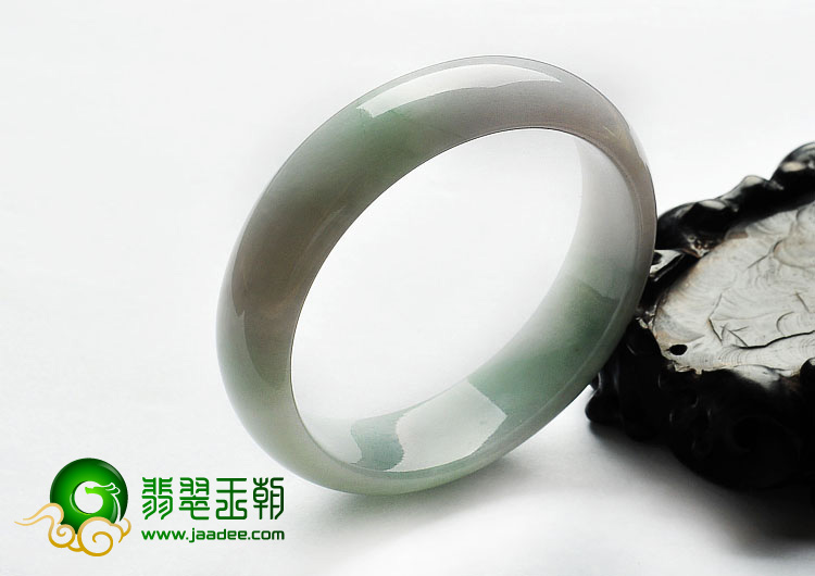 糯冰种绿晴水缅甸翡翠A货手镯（59.8mm）