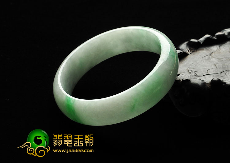 糯冰种飘翠缅甸翡翠A货手镯（56.7mm）