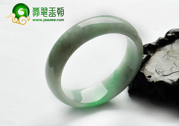 糯冰种飘翠缅甸翡翠A货手镯（56.5mm）